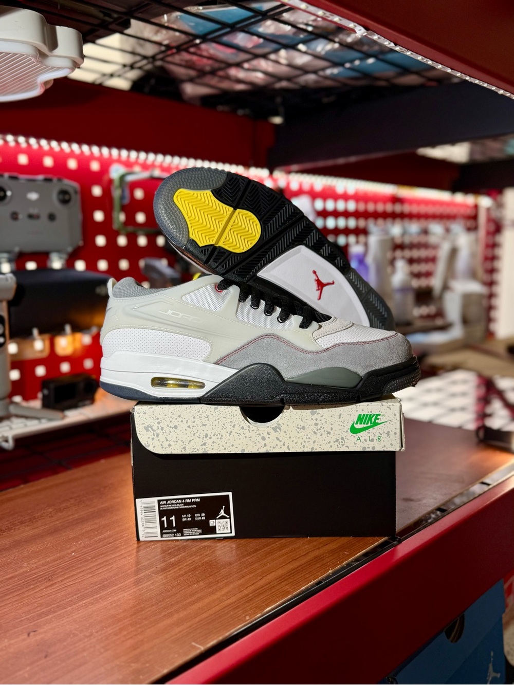Jordan 4 RM PRM Smoke Grey, size 11